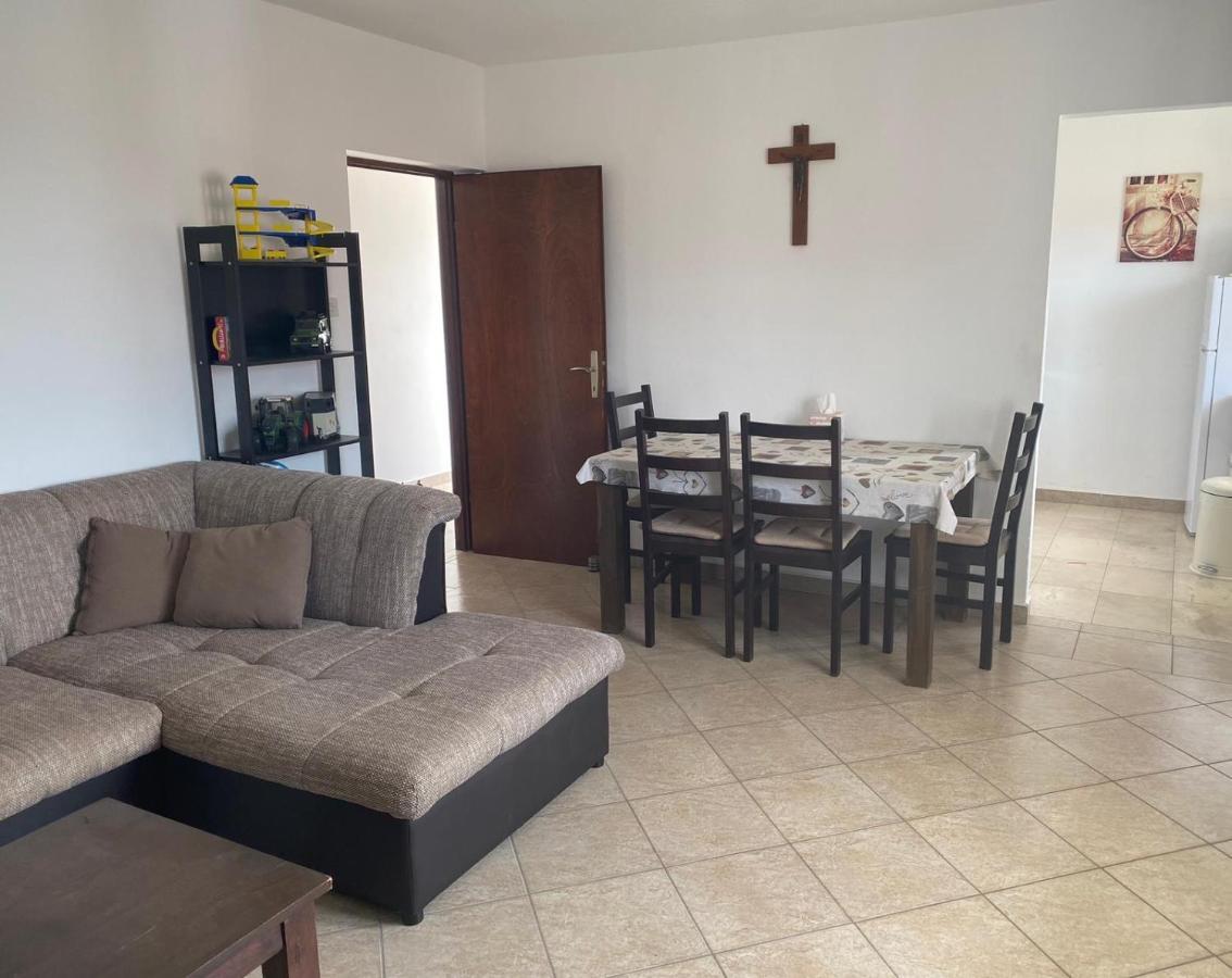 Apartmani Area Doma Trogir Luaran gambar